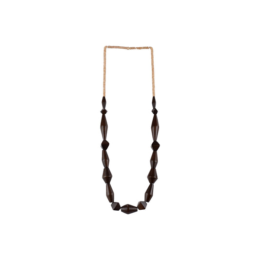 Handmade brown wooden necklace featuring diamond-shaped wooden components. Ethically crafted, lightweight, and perfect for modern and sustainable fashion lovers.