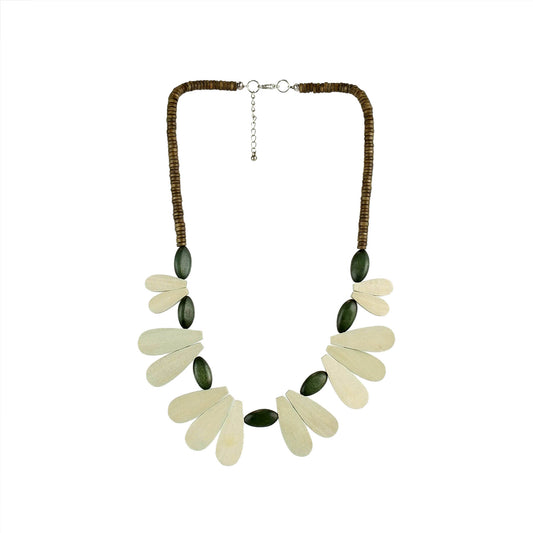 Handmade wooden necklace featuring delicate wood petals in white. Ethically crafted, lightweight, and perfect for boho-chic and sustainable fashion lovers.

